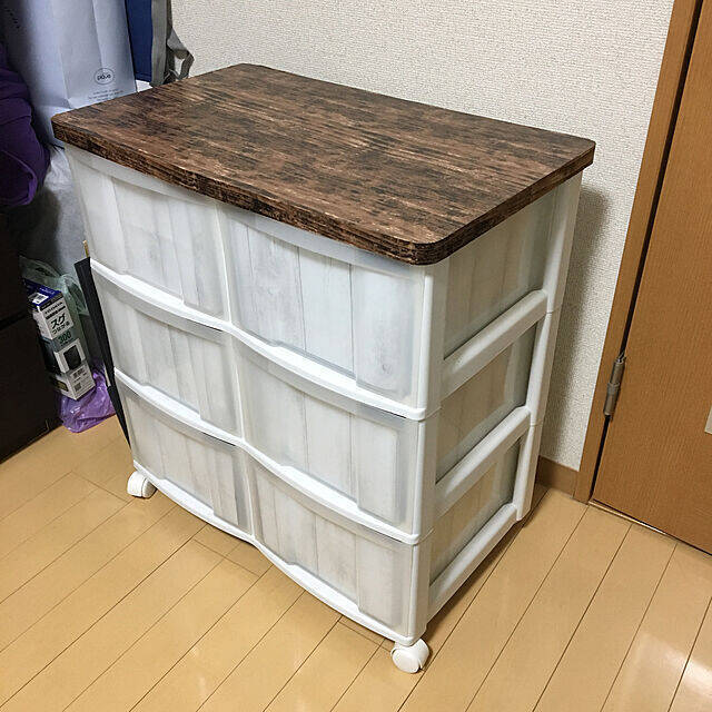 生活感をなくして魅力アップ！衣装ケースのリメイク術