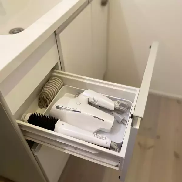 こんな方法があったんだ！ドライヤーの便利な収納実例