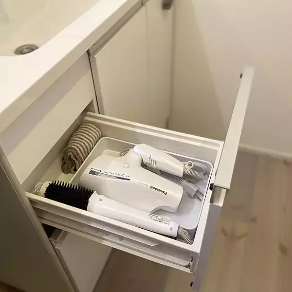 「こんな方法があったんだ！ドライヤーの便利な収納実例」の画像