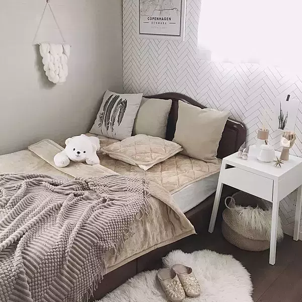 「北欧のセンスをプラス♪お部屋に置きたいIKEAのテーブル」の画像