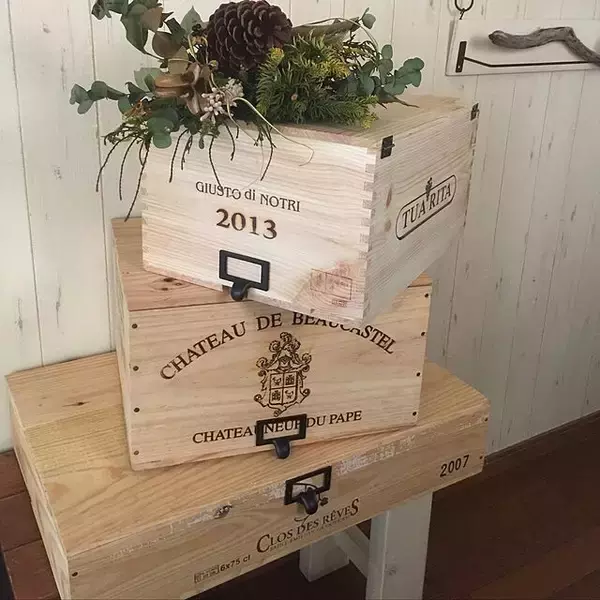 「素朴な風合いがたまらなく魅力的♡木箱のキッチン収納」の画像