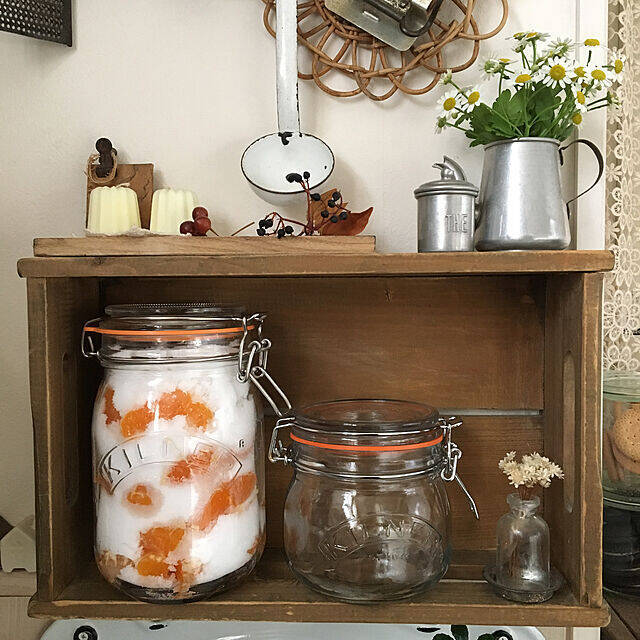 素朴な風合いがたまらなく魅力的♡木箱のキッチン収納