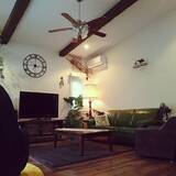 「リゾート感があってリラックス♡雰囲気ある南欧風リビング」の画像2