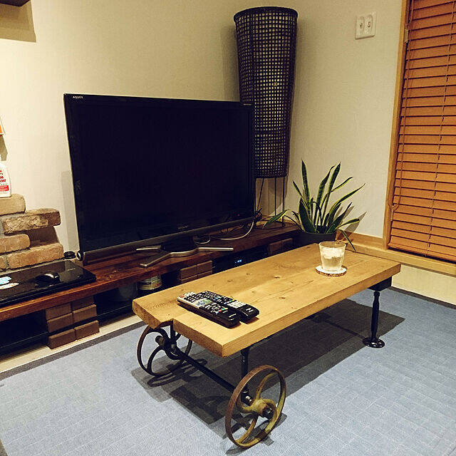 デザインも使い勝手も思いのまま！自分仕様のテーブルDIY