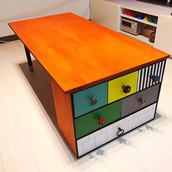 「デザインも使い勝手も思いのまま！自分仕様のテーブルDIY」の画像