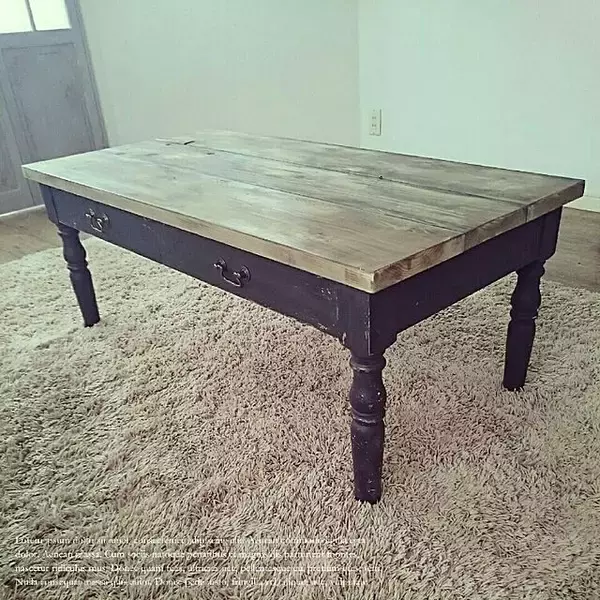 「デザインも使い勝手も思いのまま！自分仕様のテーブルDIY」の画像