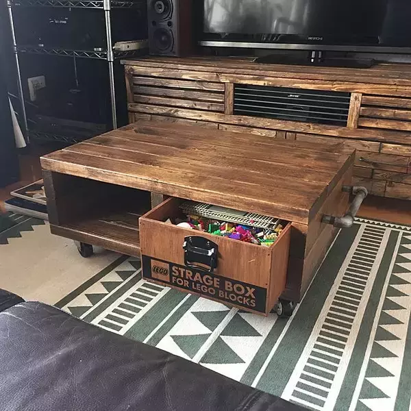 「デザインも使い勝手も思いのまま！自分仕様のテーブルDIY」の画像