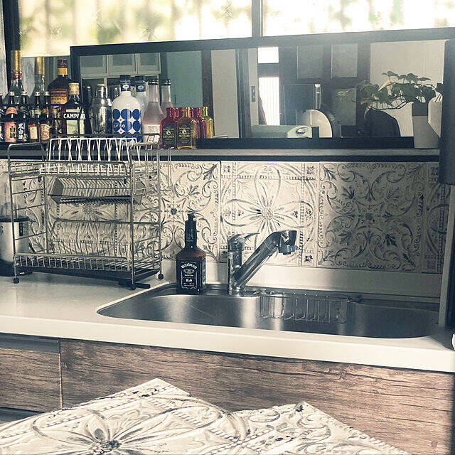 もっと快適なキッチンに♪扉・壁・換気扇のリメイク集