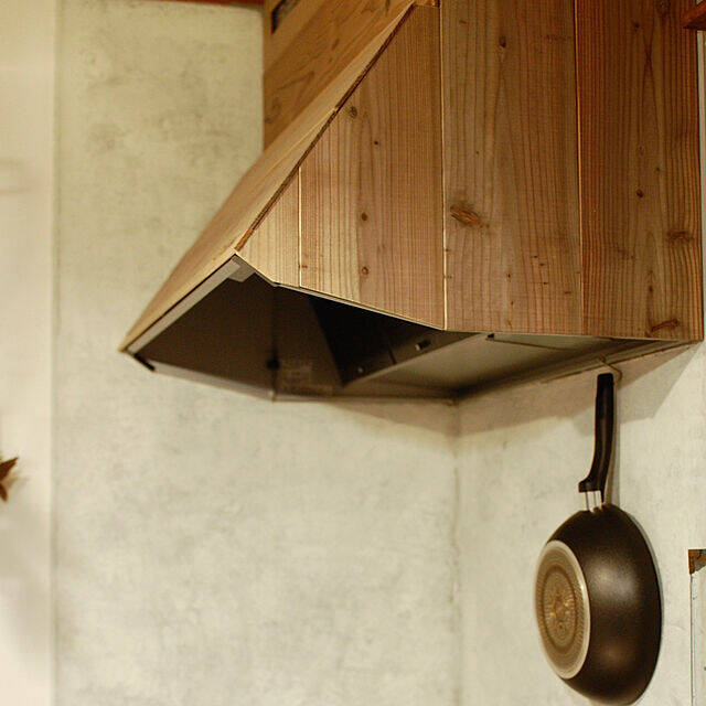 もっと快適なキッチンに♪扉・壁・換気扇のリメイク集