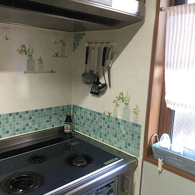 もっと快適なキッチンに♪扉・壁・換気扇のリメイク集