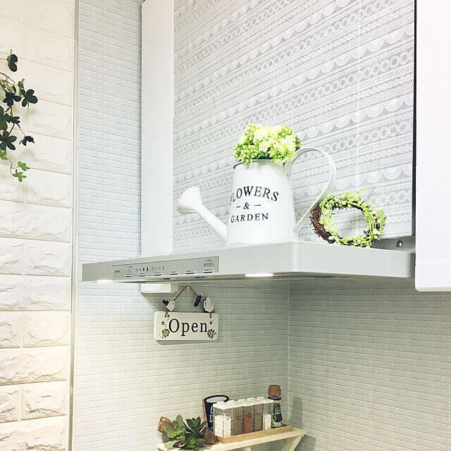 もっと快適なキッチンに♪扉・壁・換気扇のリメイク集