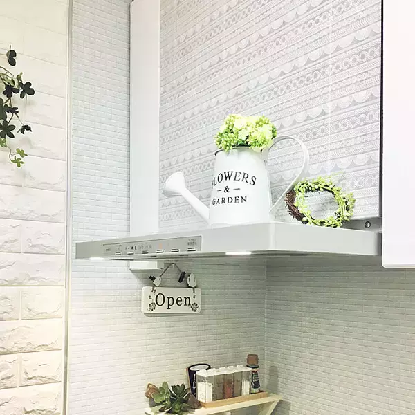 「もっと快適なキッチンに♪扉・壁・換気扇のリメイク集」の画像