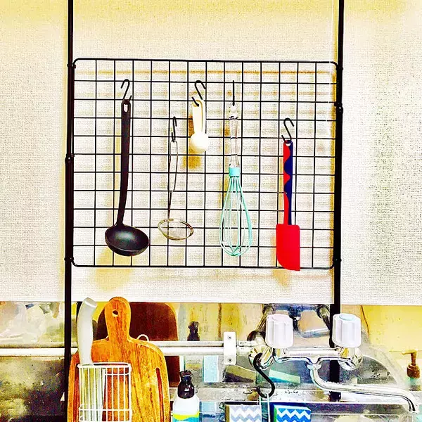 「我が家にぴったりが叶う！100均ワイヤーネット活用術10選」の画像