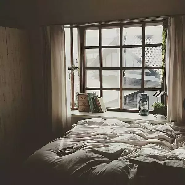 「ナチュラルインテリアにぴったり♡フェンスや窓枠のDIY」の画像