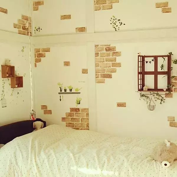 「ナチュラルインテリアにぴったり♡フェンスや窓枠のDIY」の画像