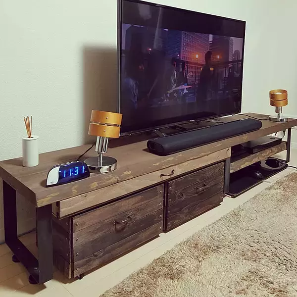 「オンリーワンで愛着もひとしお♪テレビボードDIY実例10選」の画像