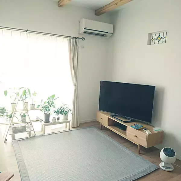 「敷くだけでお部屋のアクセントになる☆ニトリのラグ10選」の画像