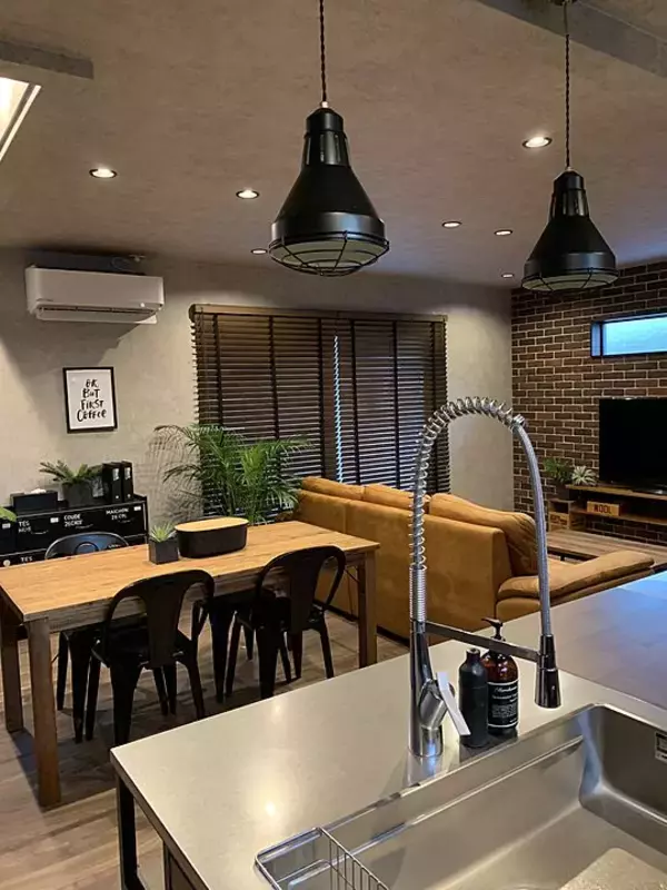 「「ひと目惚れ×好きな色で実現する、憧れのカフェスタイル」 by Emaさん」の画像