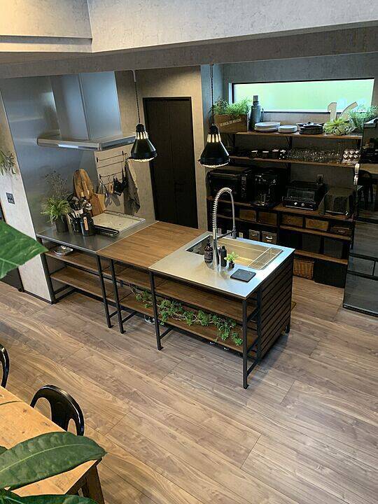 「ひと目惚れ×好きな色で実現する、憧れのカフェスタイル」 by Emaさん