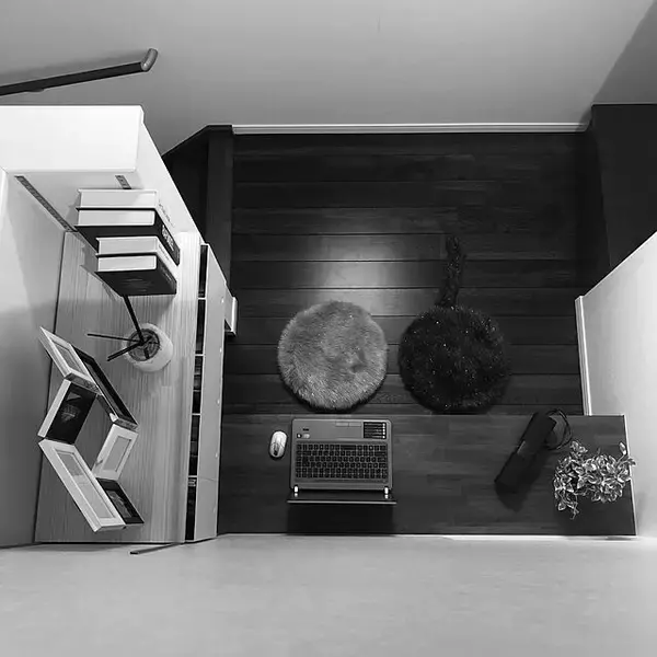 「作業効率アップ間違いなし！作業机のおすすめレイアウト」の画像