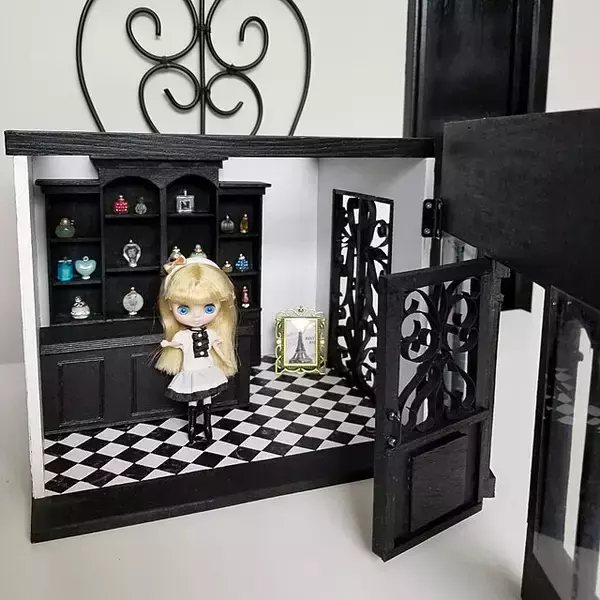 「あのころみたいに夢中になれそう♡魅惑のドールハウスDIY」の画像