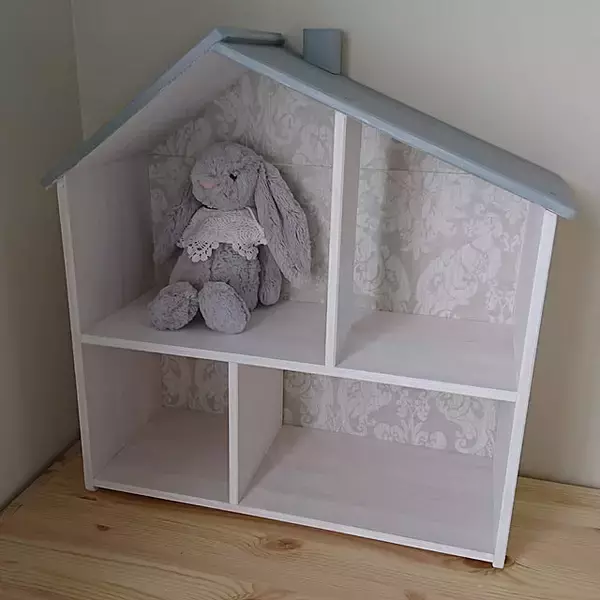 「あのころみたいに夢中になれそう♡魅惑のドールハウスDIY」の画像