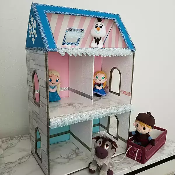 「あのころみたいに夢中になれそう♡魅惑のドールハウスDIY」の画像