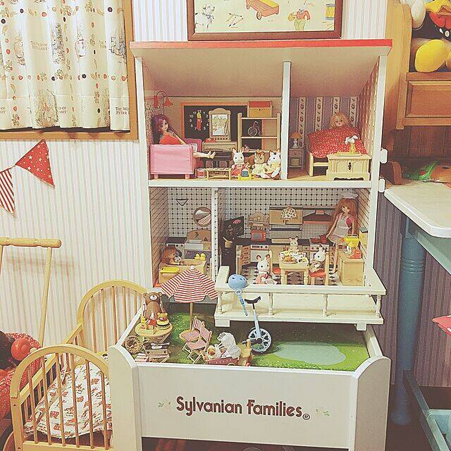 あのころみたいに夢中になれそう♡魅惑のドールハウスDIY