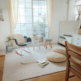 「みんなどうやって過ごしてる？ソファーなしリビングの生活」の画像1