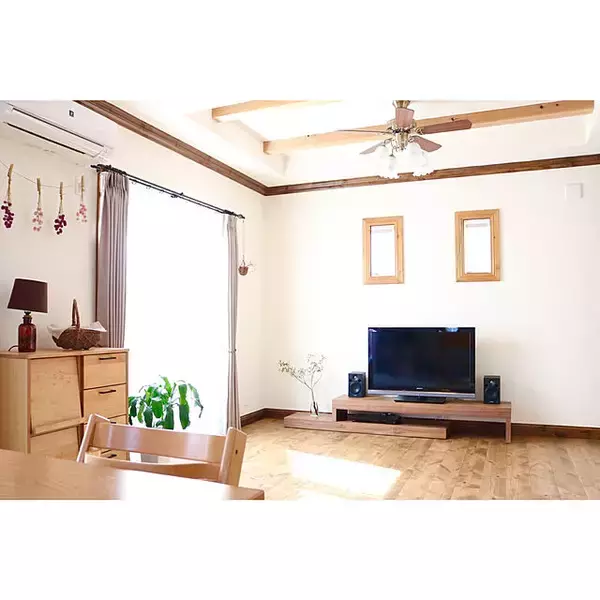 「みんなどうやって過ごしてる？ソファーなしリビングの生活」の画像