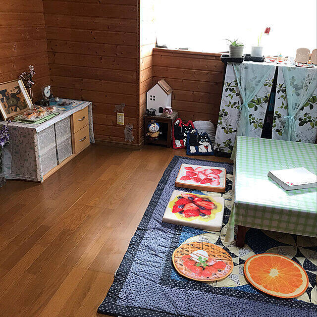 デザインも実用性も！リビングで活躍するセリアアイテム