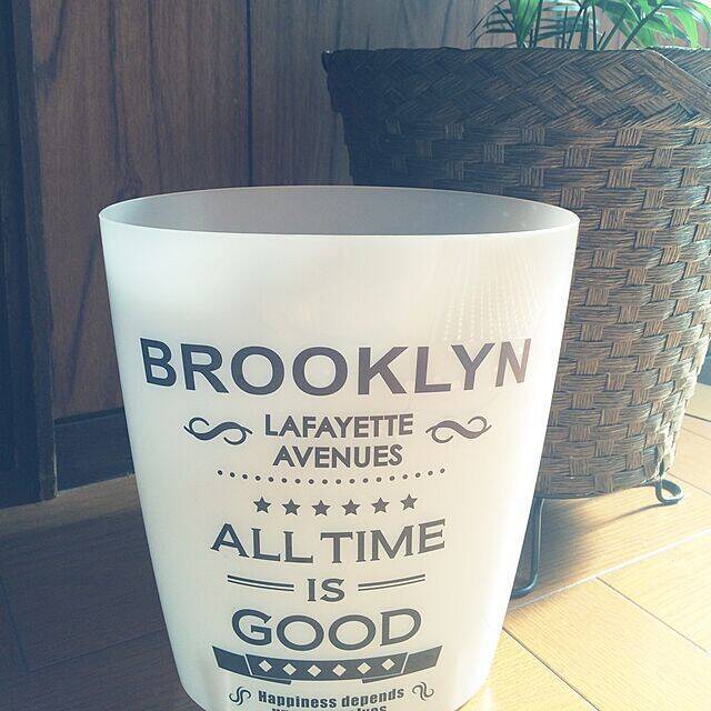 デザインも実用性も！リビングで活躍するセリアアイテム