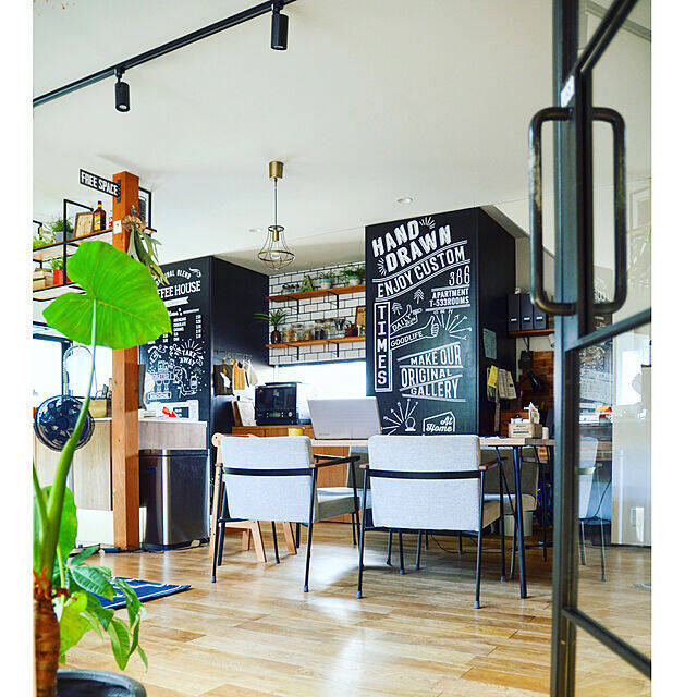 カフェムードで癒されて♡ブルックリンスタイルのリビング