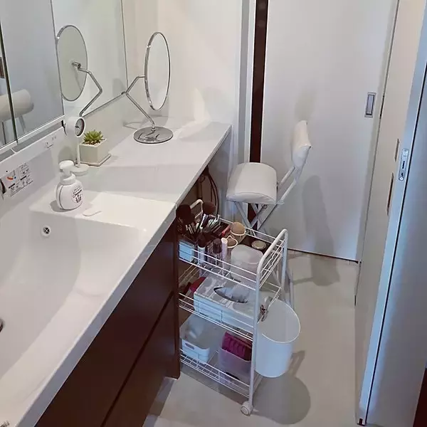 「どんな場所でやっているの？みんなのメイクスペース実例」の画像