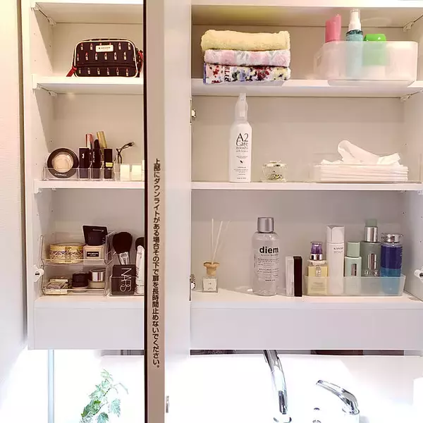 「どんな場所でやっているの？みんなのメイクスペース実例」の画像