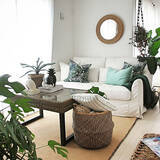 「ゆったりリラックス♡リゾートインテリアを楽しむリビング」の画像1