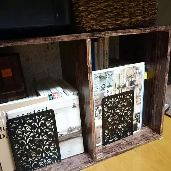 「本棚だけじゃない！ダイソーのブックスタンドの使い方10選」の画像