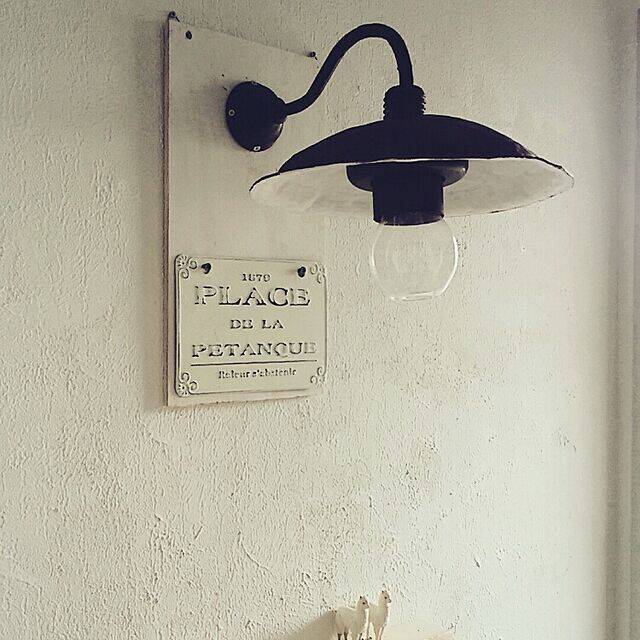 プチプラで高満足度！ダイソーアイテムでつくる壁面インテリア