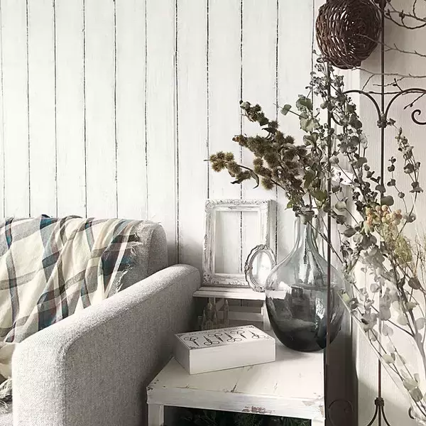 「プチプラで高満足度！ダイソーアイテムでつくる壁面インテリア」の画像