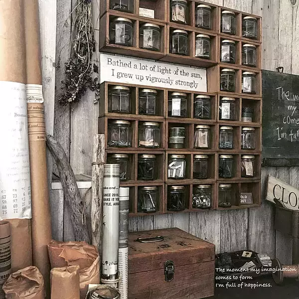 「お部屋をセンスよく格上げ♡セリアの木箱で作るディスプレイ実例集」の画像