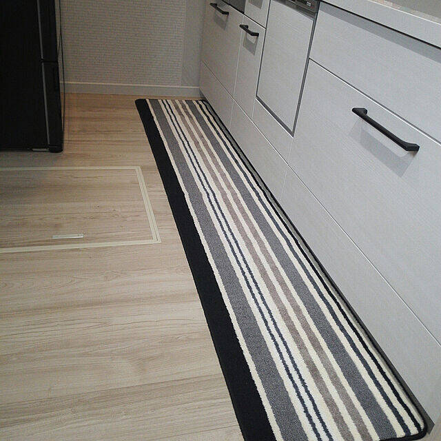 サイズやデザイン豊富で使える！ニトリのキッチンマット