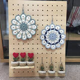 「収納もディスプレイも！ダイソーの有孔ボード活用アイデア10選」の画像10