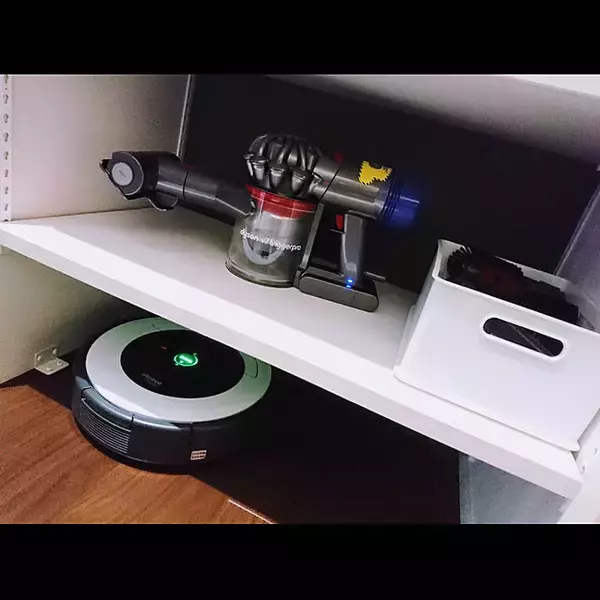 「さりげなく設置してお部屋もスッキリ☆ロボット掃除機の基地をご紹介」の画像