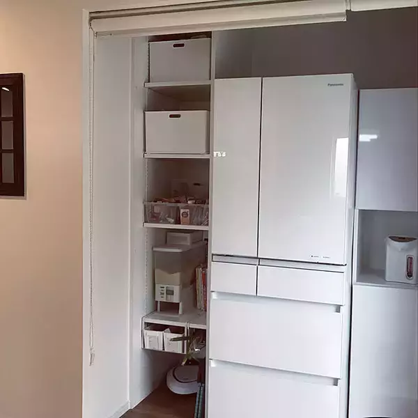 「さりげなく設置してお部屋もスッキリ☆ロボット掃除機の基地をご紹介」の画像