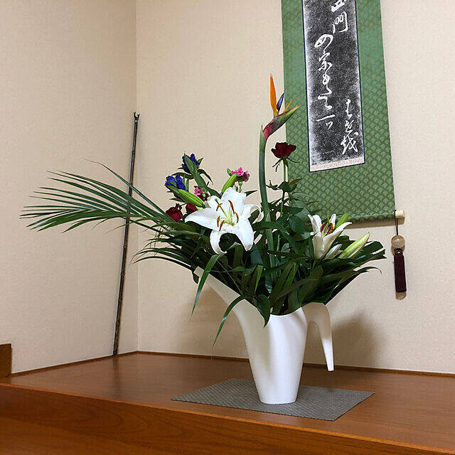 挑戦してみたら意外と簡単 家にある花瓶で生け花を気軽に楽しむ 21年11月9日 エキサイトニュース 3 3