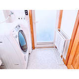 「生乾き臭の悩みもこれで解決☆バスタオルを効率よく干す方法」の画像1