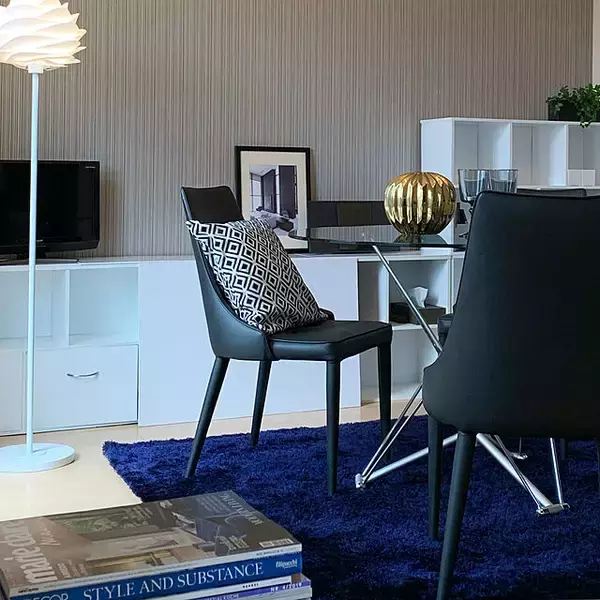 「ブルーで魅せる大人のインテリア♡コーディネート実例10選」の画像