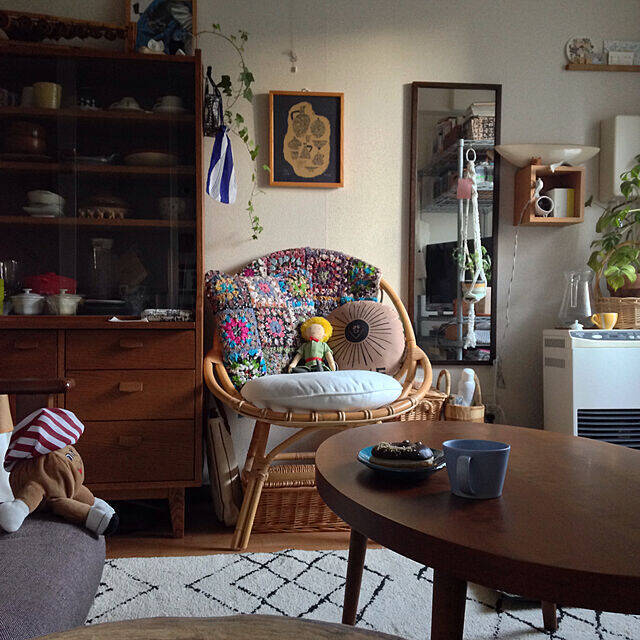 歴史を共に刻む椅子。ラタンチェアのある暮らし