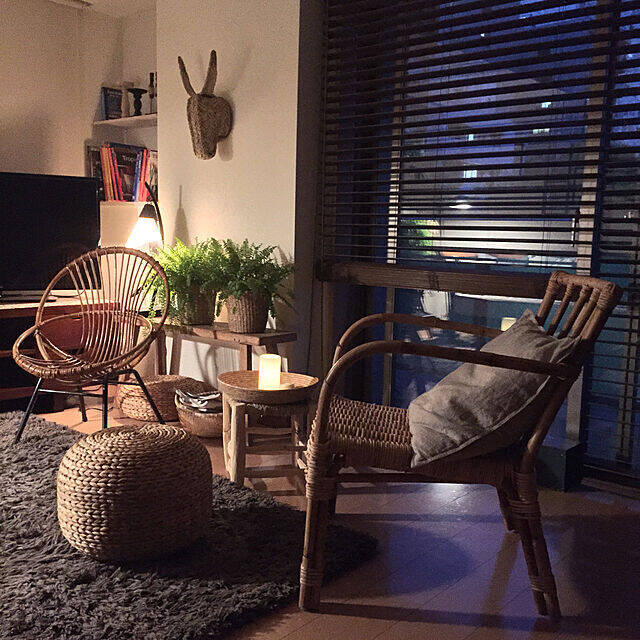 歴史を共に刻む椅子。ラタンチェアのある暮らし