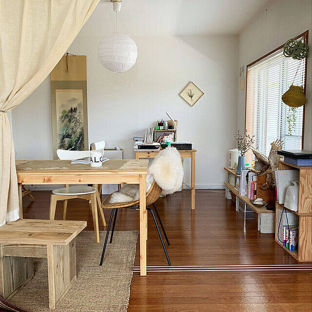 歴史を共に刻む椅子。ラタンチェアのある暮らし